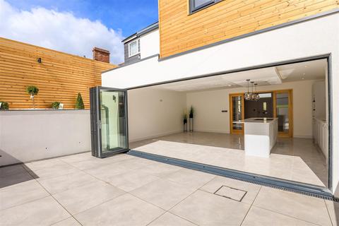 3 Cardiff Road, Cowbridge, CF71 7EP