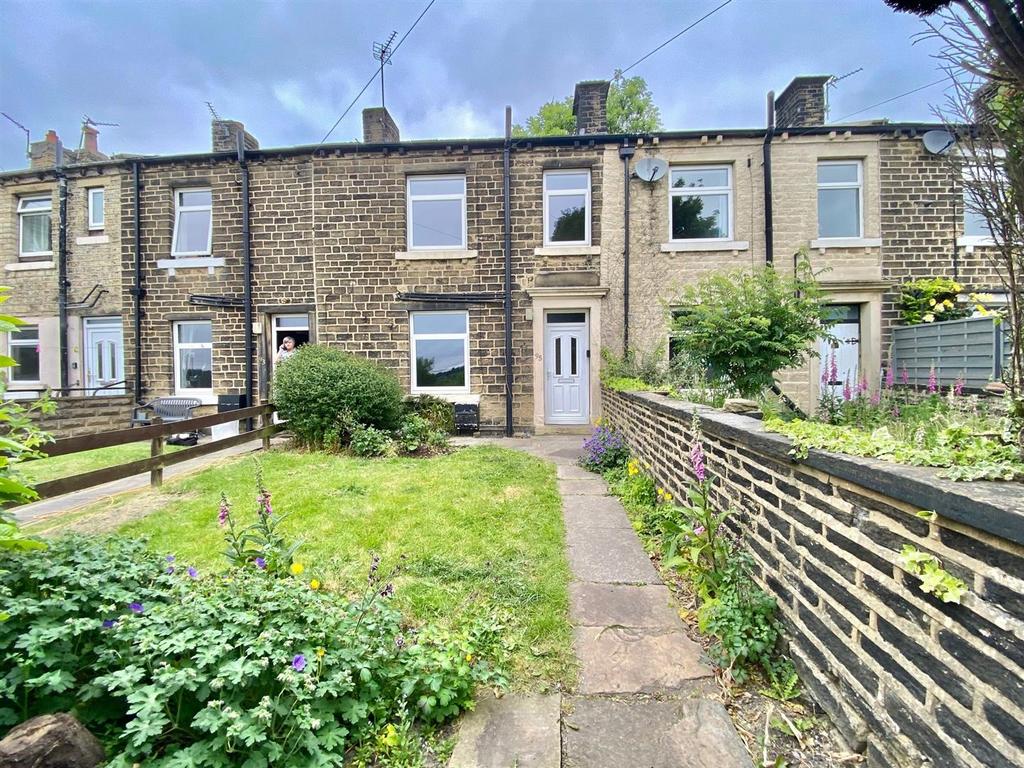Quarmby Road, Huddersfield 2 bed terraced house for sale £95,000