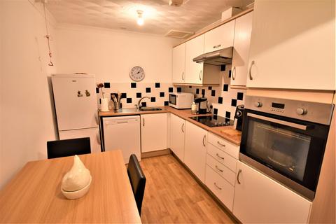 1 bedroom flat for sale, Flat 22, Penarth House, Stanwell Road, Penarth, Vale Of Glamorgan, CF64 2EY