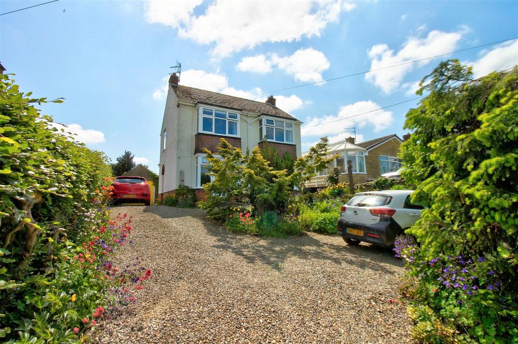 Richmond Road, Skeeby, Richmond 3 bed detached house for sale £425,000