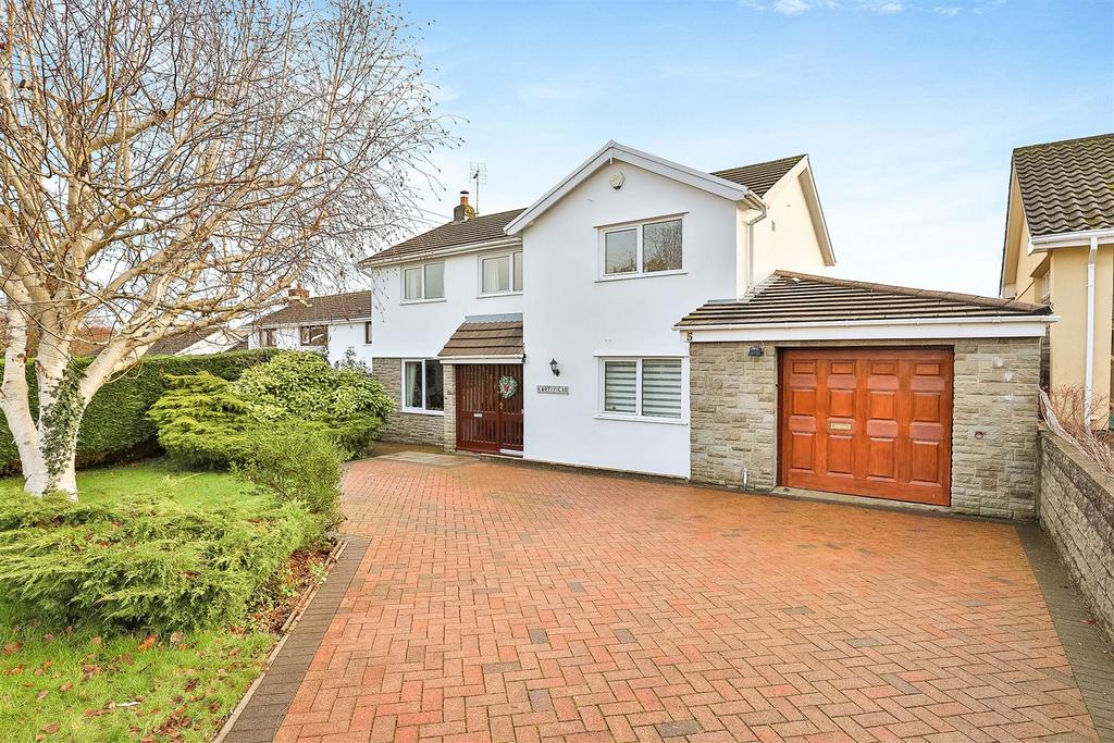 St Quentins Close, Llanblethian... 4 bed detached house £750,000