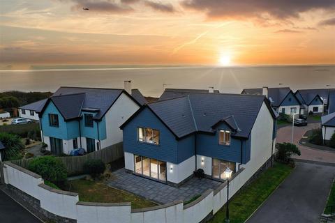 4 bedroom detached house for sale, Craig Yr Eos Avenue, Ogmore by Sea, Vale of Glamorgan, CF32 0PF
