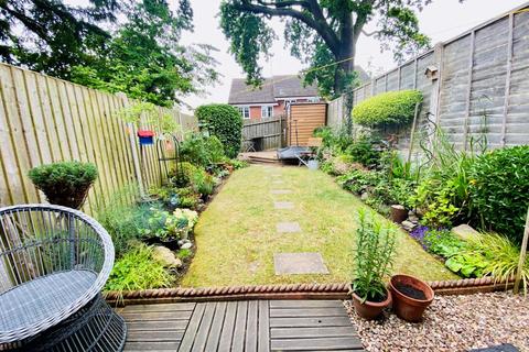 17 Armscote Grove, Hatton Park, Warwick, CV35 7TP
