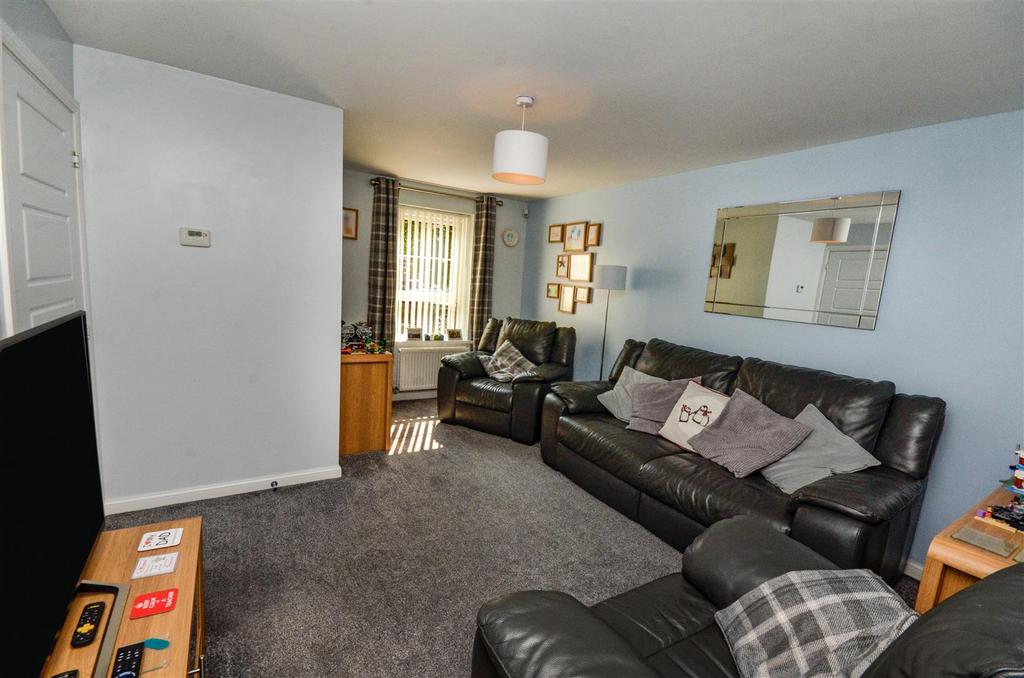 Providence Crescent, Hull 3 bed semidetached house £165,000