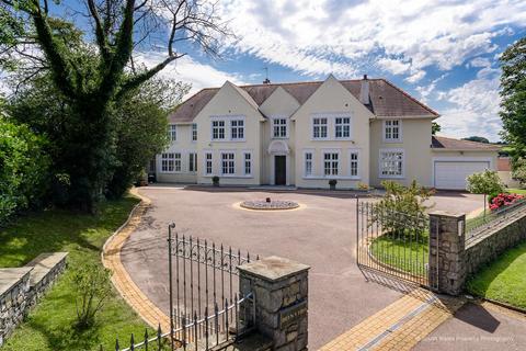 5 bedroom detached house for sale, Broadway, Llanblethian, Cowbridge, Vale of Glamorgan, CF71 7EY