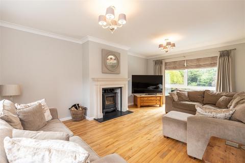 7 Darren Close, Cowbridge, CF71 7DE