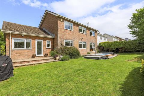 7 Darren Close, Cowbridge, CF71 7DE