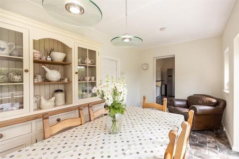 7 Darren Close, Cowbridge, CF71 7DE