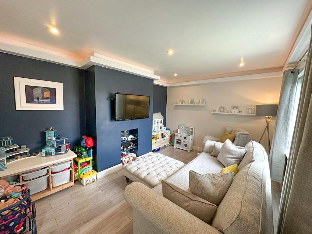 Sheridan Road, Colne 3 bed terraced house £179,950