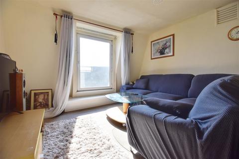 2 bedroom flat for sale, Eversfield Place, St. Leonards-On-Sea