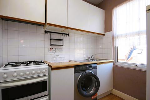 1 bedroom apartment to rent, Forest Road, London