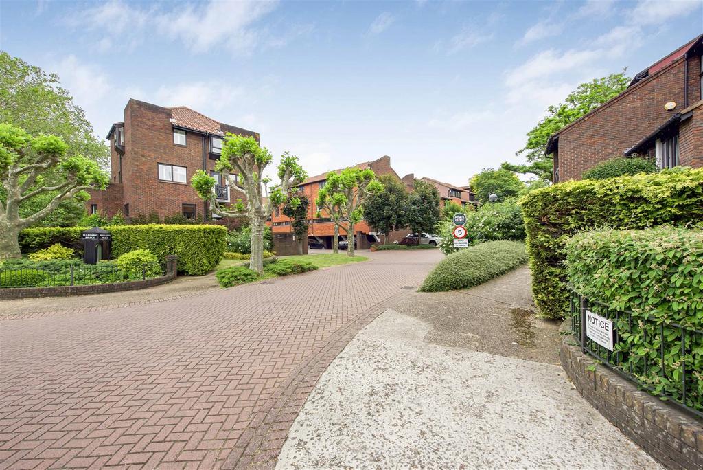 Mallard Place, Twickenham 1 bed apartment for sale £425,000