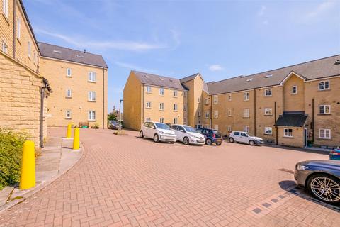 2 bedroom penthouse for sale - Opus Point, Ravenscliffe Close, Skircoat Green