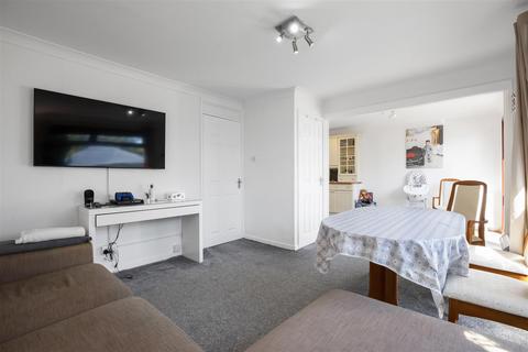 52 Beath View, Dunfermline, KY11 4UE