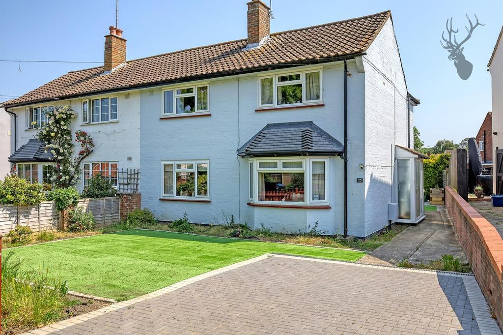 Theydon Park Road, Theydon Bois, Epping 3 bed semidetached house for