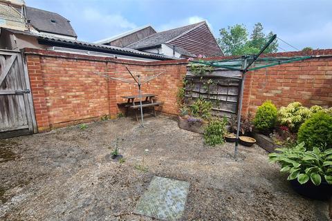 Tolpi Glebe Road, Fernhurst, Haslemere, GU27 3EQ