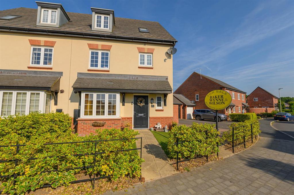 Heron Way, Edleston, Nantwich 4 bed semidetached house for sale £316,500