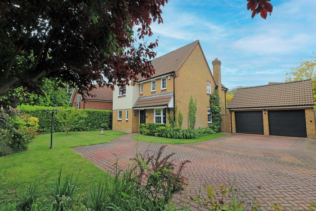 Church Road, Hatfield Peverel, Chelmsford 4 bed detached house for sale £800,000
