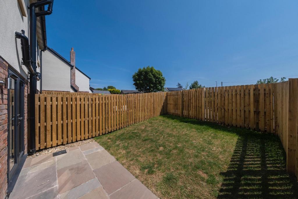 4 Blossom Close-019.JPG