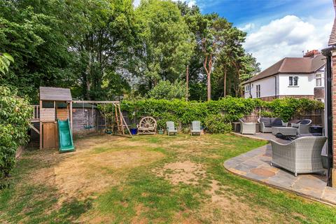 47 Deepdene Vale, Dorking, RH4 1NJ