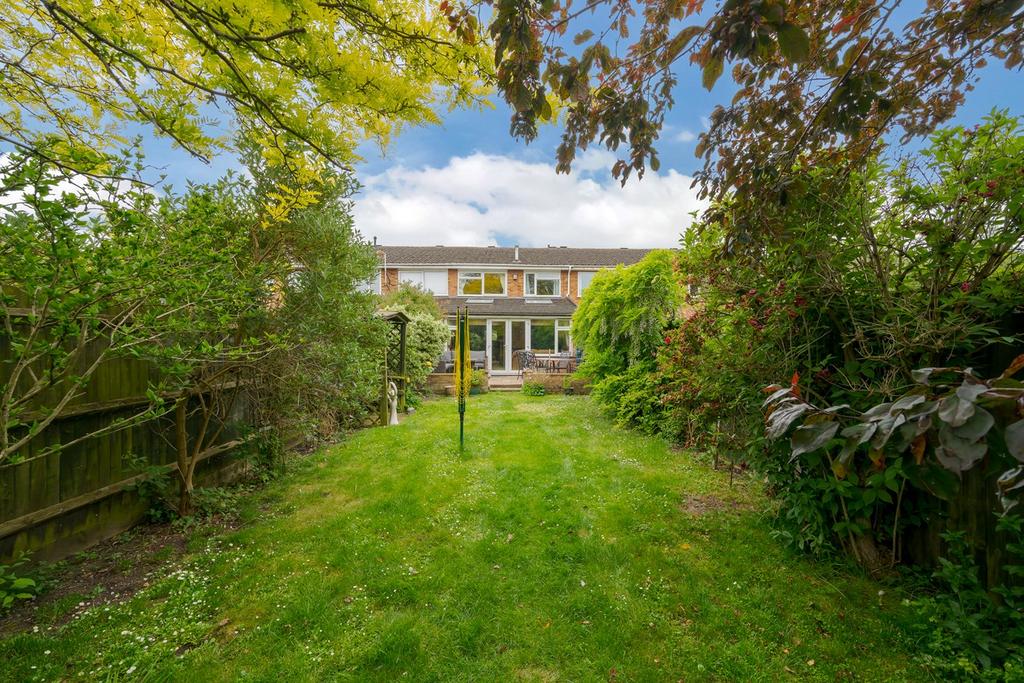 Common Road, Stotfold, Hitchin, SG5 3 bed terraced house for sale £