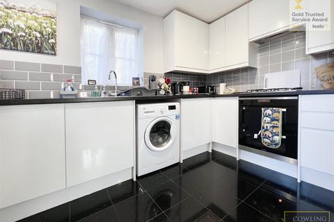 11 Browning Drive, Wickford, SS12 0PS