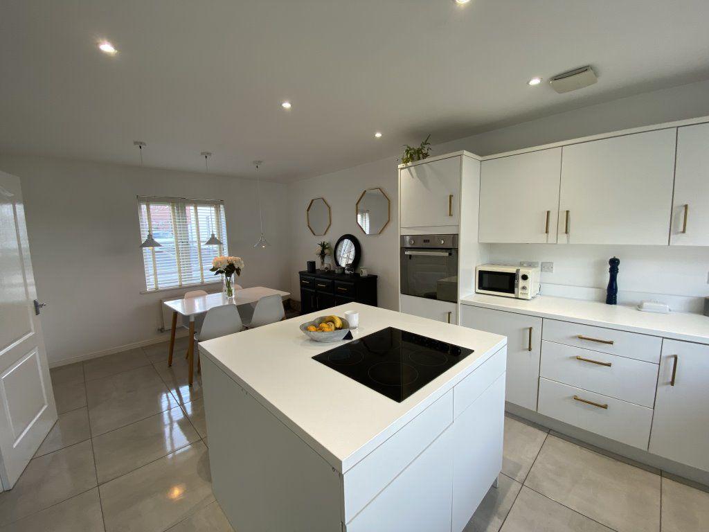 Heathland Way, Llandarcy, SA10 4 bed house £1,400 pcm (£323 pw)