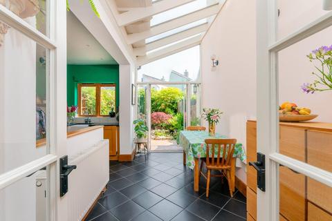 18 Balmain Street, Bristol, BS4 3DB