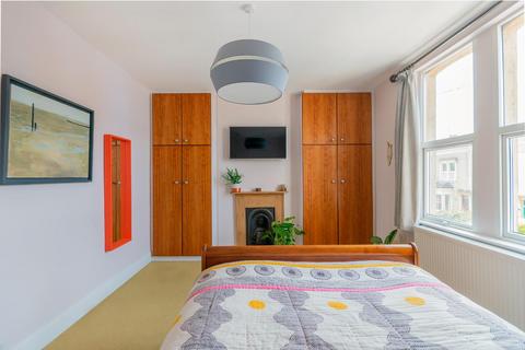 18 Balmain Street, Bristol, BS4 3DB