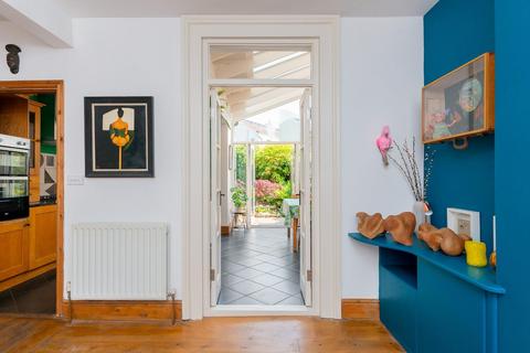 18 Balmain Street, Bristol, BS4 3DB