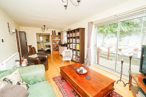 5 Ascot Drive, Leighton Buzzard, LU7 2RA