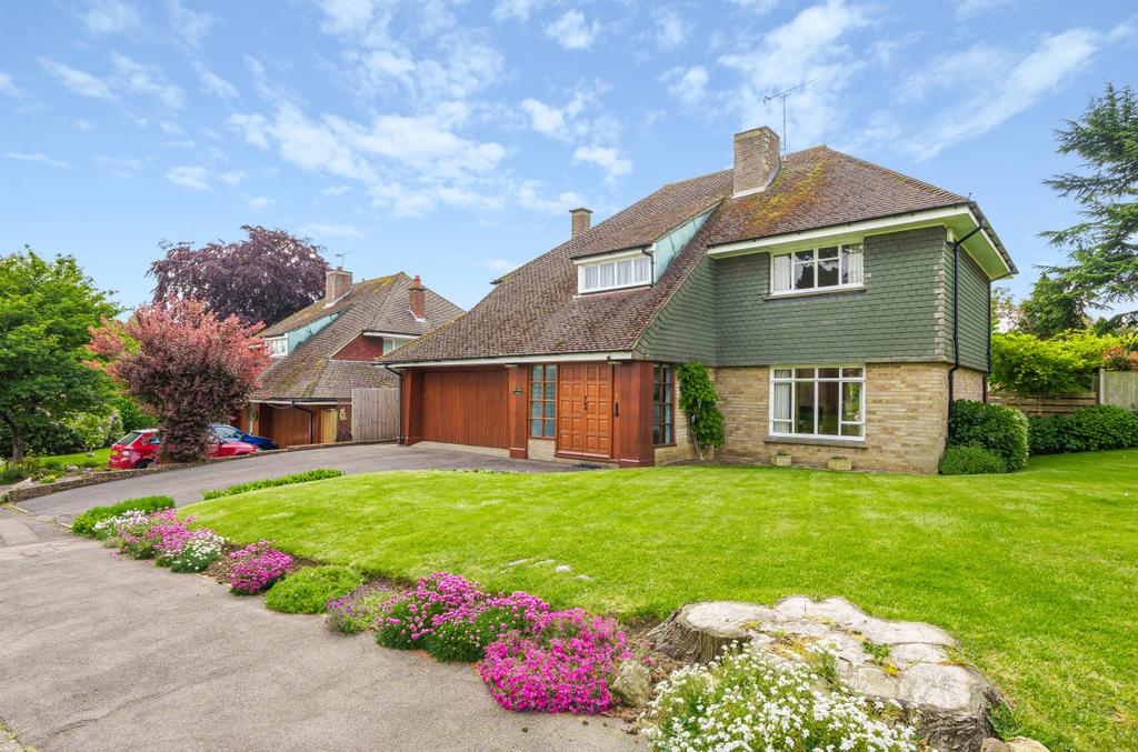 Dane Close, Hartlip, Sittingbourne, Kent, ME9 4 bed detached house for