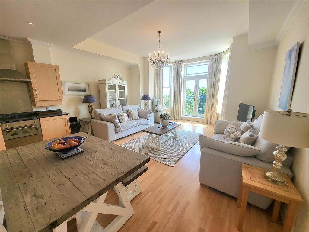 Open-Plan Living Space &amp; Kitchen