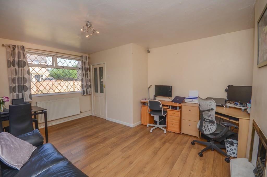 Dining room pic 2.jpg