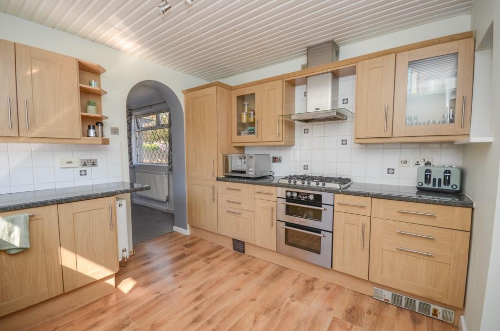 Kitchen pic 3.jpg