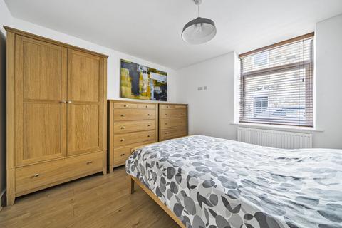 354 Broadway, Horsforth, Leeds, LS18 4RE