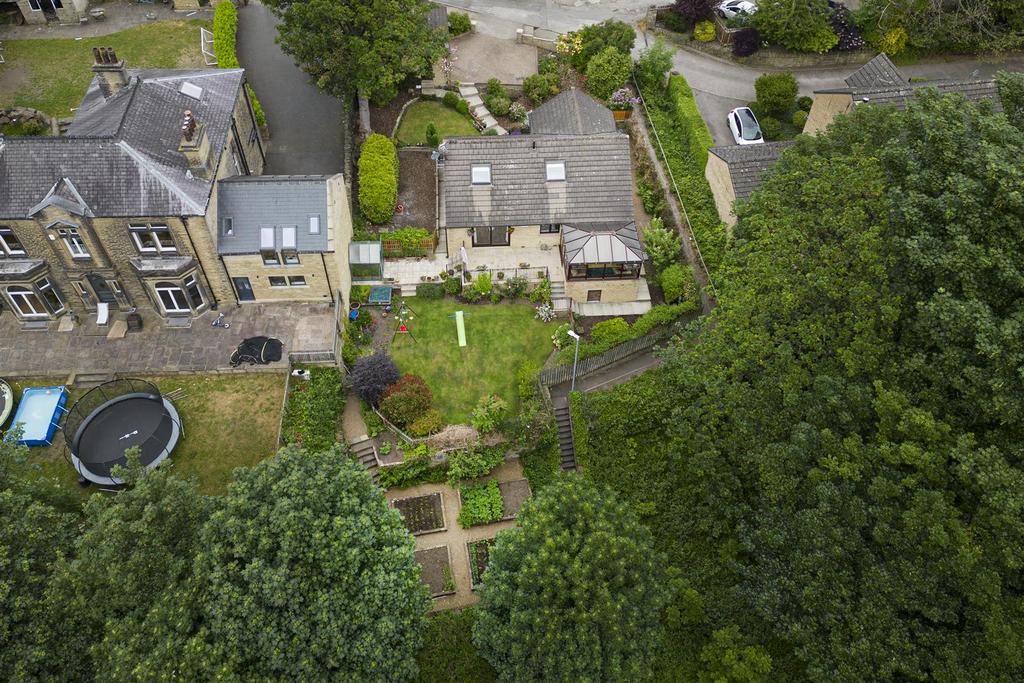 Clay House Lane, Greetland, Halifax 3 bed detached bungalow for sale