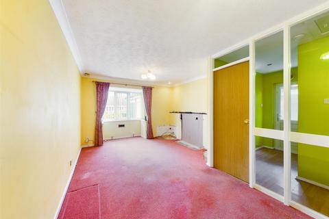 2 bedroom semi-detached bungalow for sale - Wharfedale Drive, Bridlington
