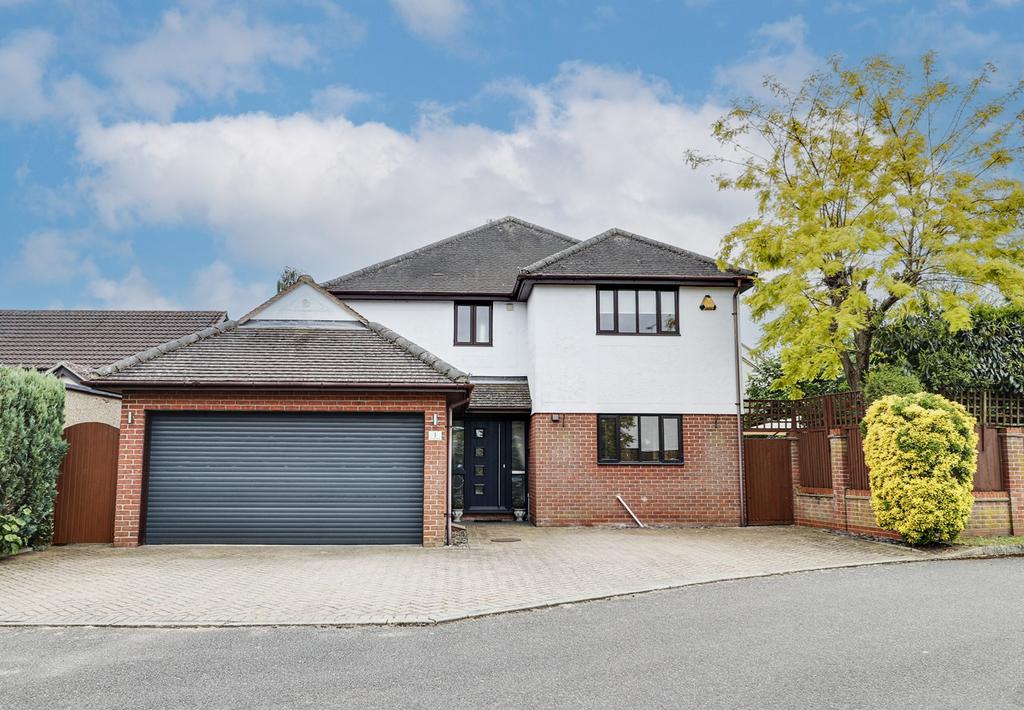 Rowan Walk, Knight Street, Sawbridgeworth, CM21 4 bed detached house