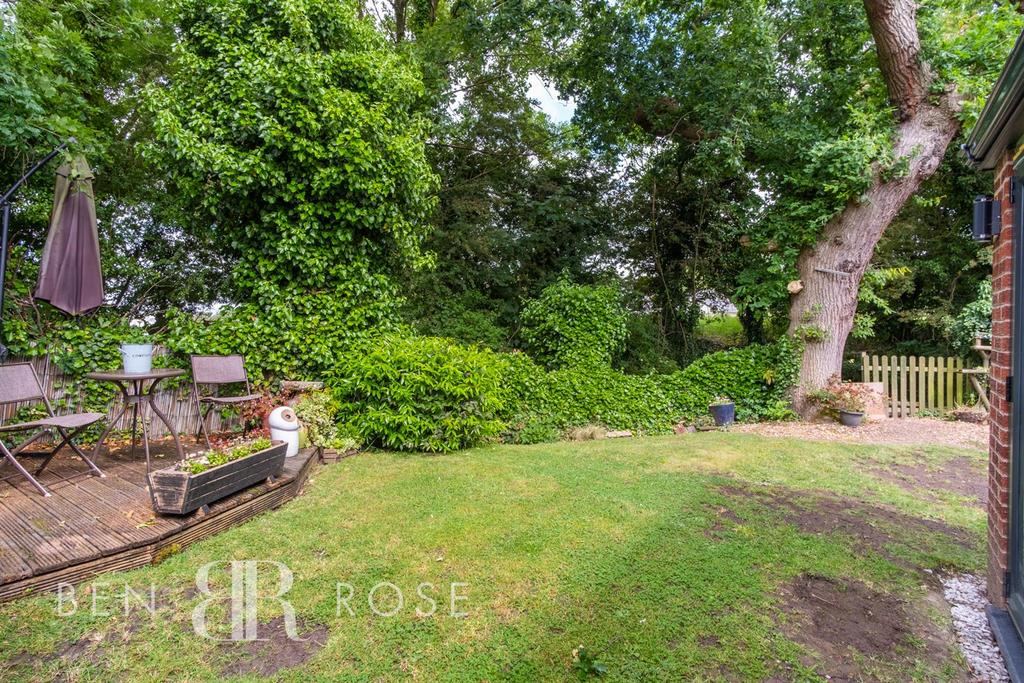 Pintail Close, Leyland 3 bed detached house for sale £280,000