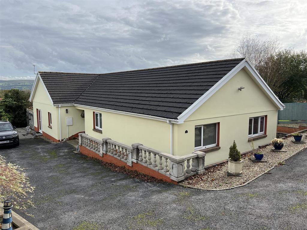 Saron Road, Saron, Ammanford 3 bed detached bungalow for sale £285,000