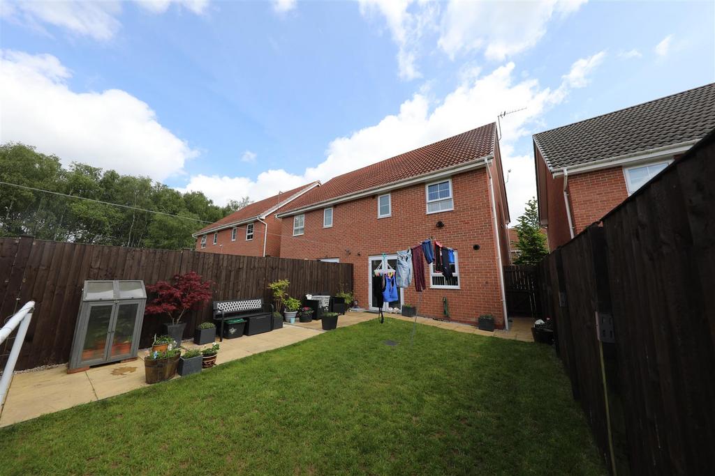Providence Crescent, Hull 3 bed semidetached house for sale £185,000