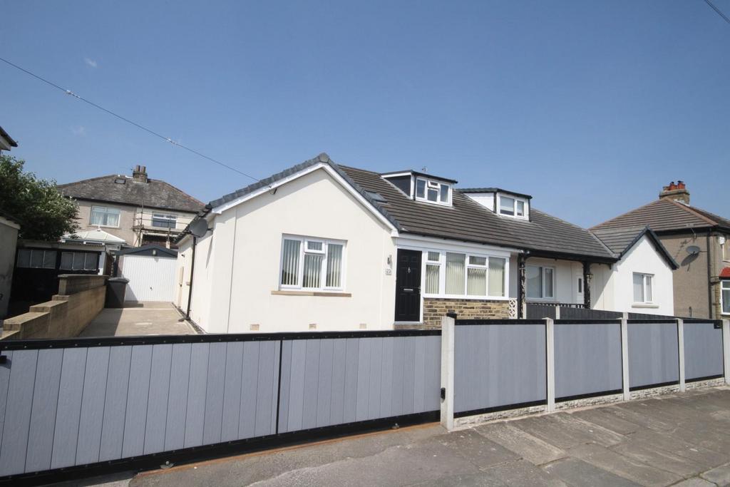 Claremont Grove, Wrose, Shipley 4 bed semidetached bungalow for sale