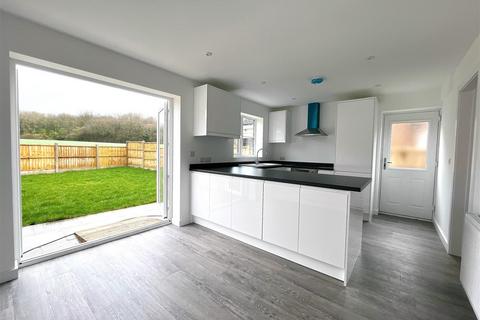 3 bedroom detached house for sale, Hillside Drive, Chapel End