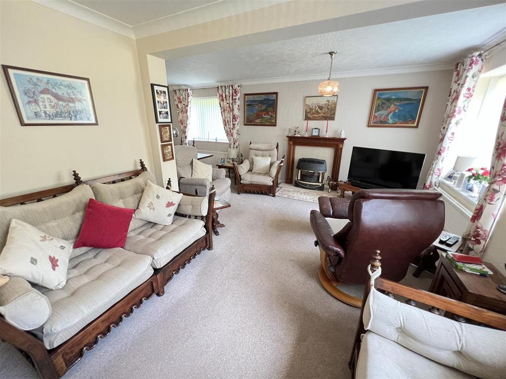 School Hill, Heswall, Wirral 2 bed apartment for sale £225,000