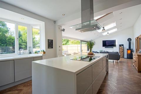 16 Greenhill Road, Sutton Coldfield, B72 1DS