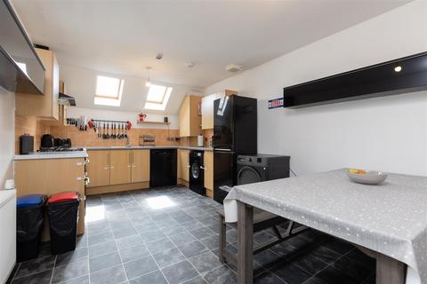 17 Elm Court, Bridge Of Earn, Perth, PH2 9RU