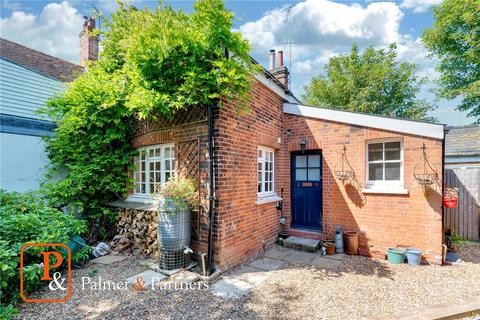 3 bedroom semi-detached house for sale, St Johns Green, Colchester, Essex, CO2