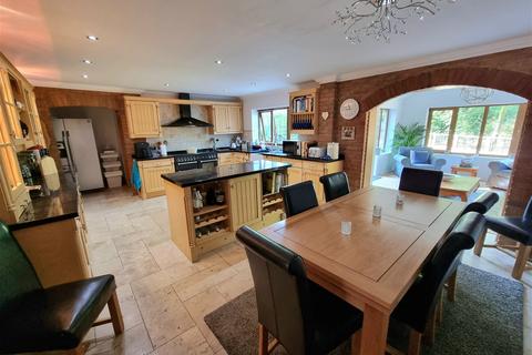 3 Llys Y Nant, Glais, Swansea, SA7 9JB