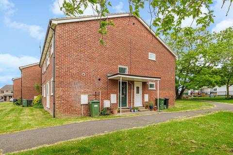 24 Denbigh Road, Thame, OX9 3TL